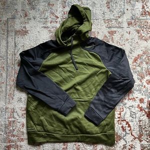 Nike, Men’s Therma-Fit Pullover hoodie, US Medium, Green